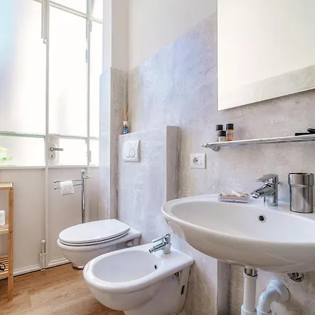 The Lemon Tree House - Center Apartament *